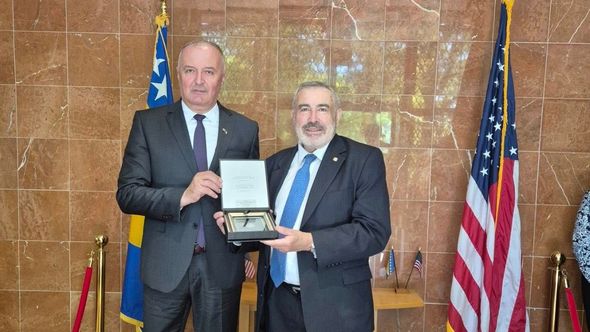 Helez: Alkalaj me upoznao s naporima da naše partnere upozna o Dodikovim nasrtajima na BiH