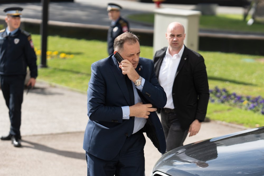 ZANIMLJIVA IZJAVA MILORADA DODIKA: Sada kada bi nazvao dva broja, riješio bi sve probleme..