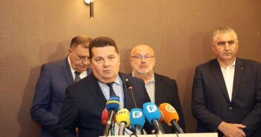Stevandić o bojkotu sastanka u Doboju: “Ne žele dogovor, već produženje krize”