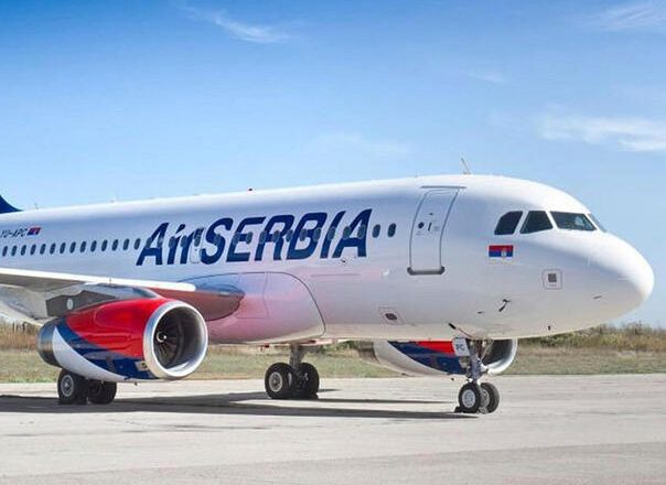 DOJAVA O BOMBI U AVIONU AIR SERBIA: Hitna evakuacija putnika na aerodromu Tivat, obustavljen saobraćaj