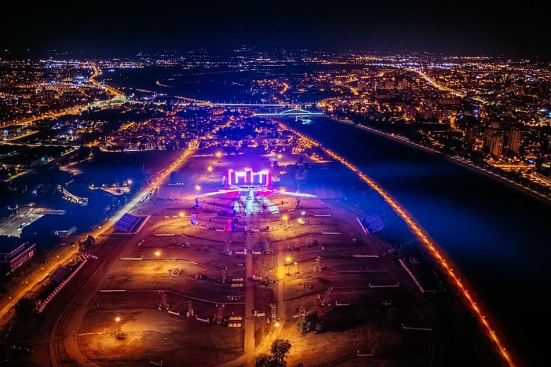 Thompsonov koncert pod najstrožim osiguranjem: Snajperisti na HRT zgradi, blokade cijelog Zagreba