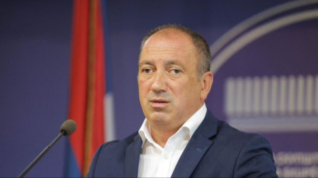 Crnadak uz stihove Zabranjenog pušenja komentarisao Dodikovo saslušanje: “Para vrti tamo gdje burgija ne može”