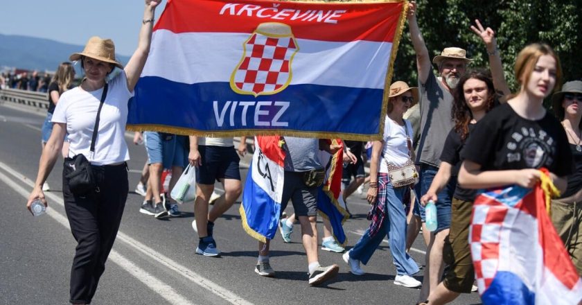 Thompsonovi fanovi stigli u Zagreb: Zastave Herceg-Bosne i natpisi iz BiH na ulicama