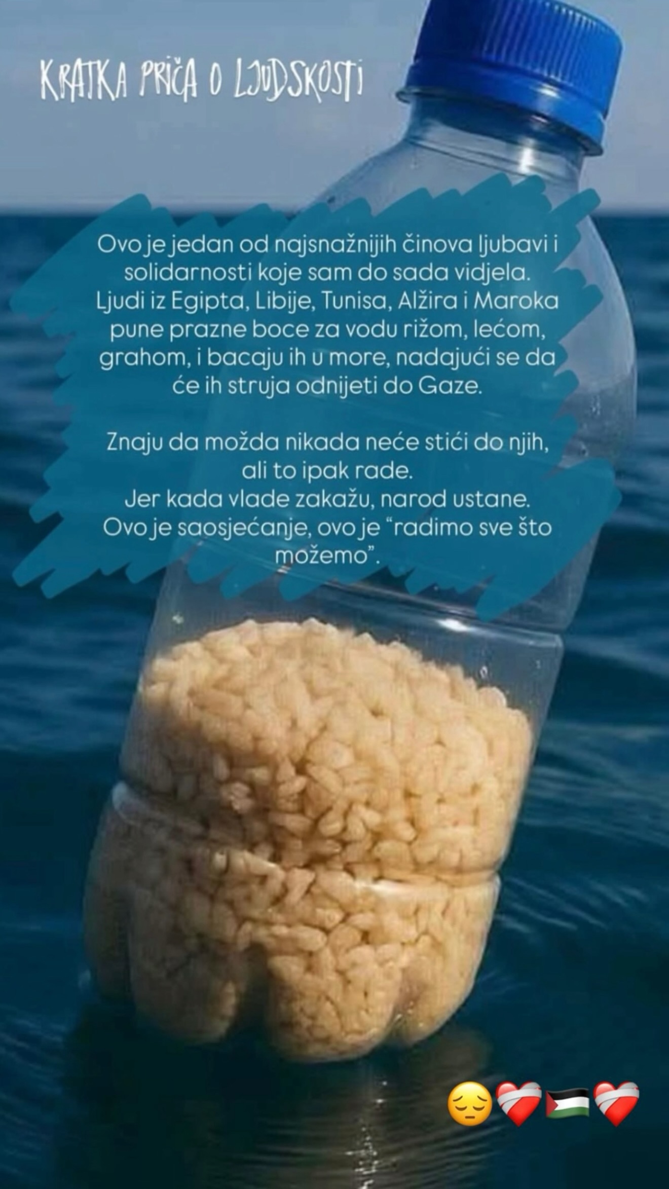 U nadi da stignu do Gaze: Egipćanin baca plastične boce pune hrane u more