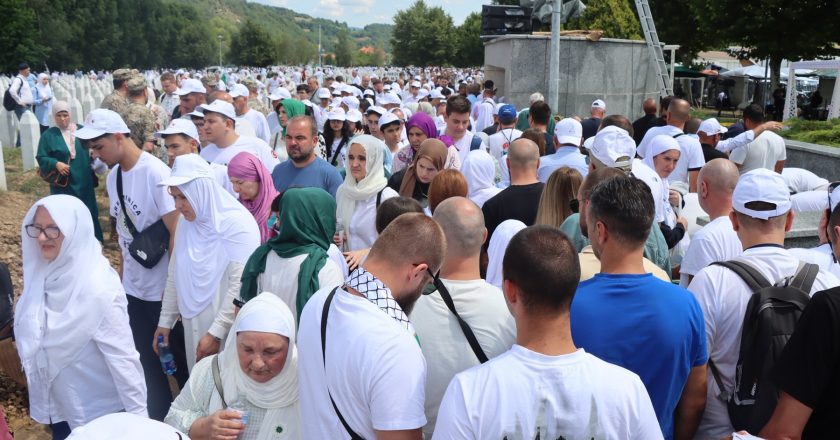 UŽIVO: Komemoracija i kolektivna dženaza žrtvama genocida u Srebrenici
