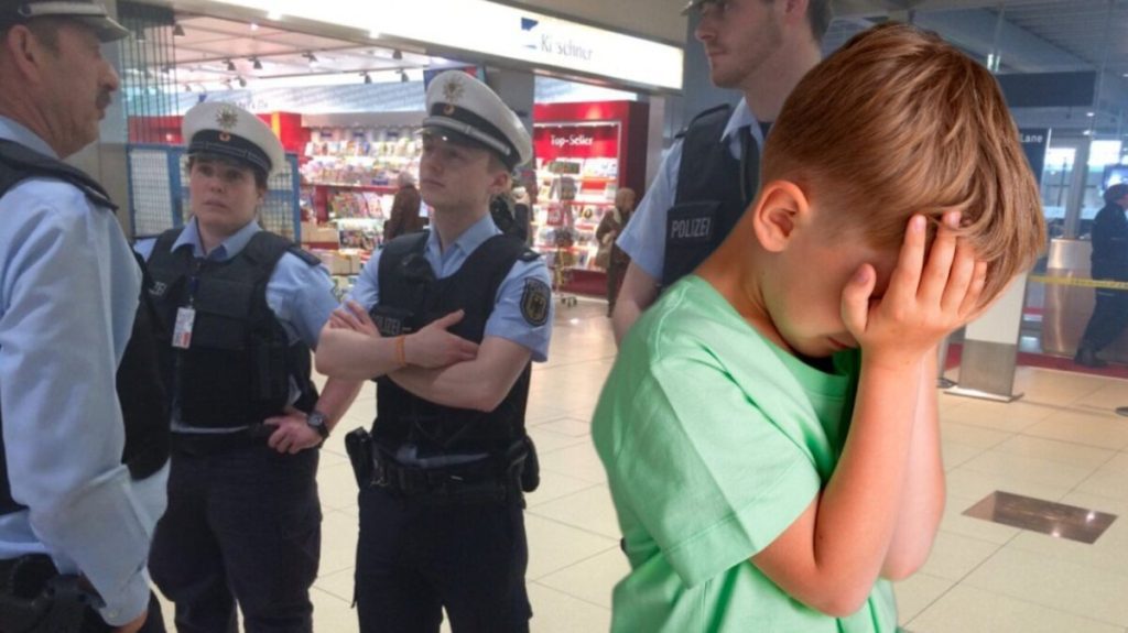 Igračka izazvala haos: Majci iz BiH na aerodromu u Njemačkoj pronađen bokser u dječijoj torbi