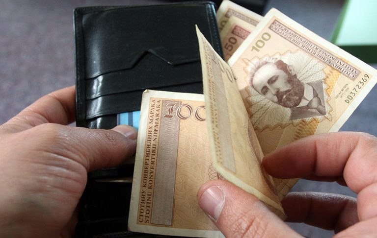 Kako samostalno uplaćivati penzijski staž u FBiH: Sve što trebate znati za 2025. godinu