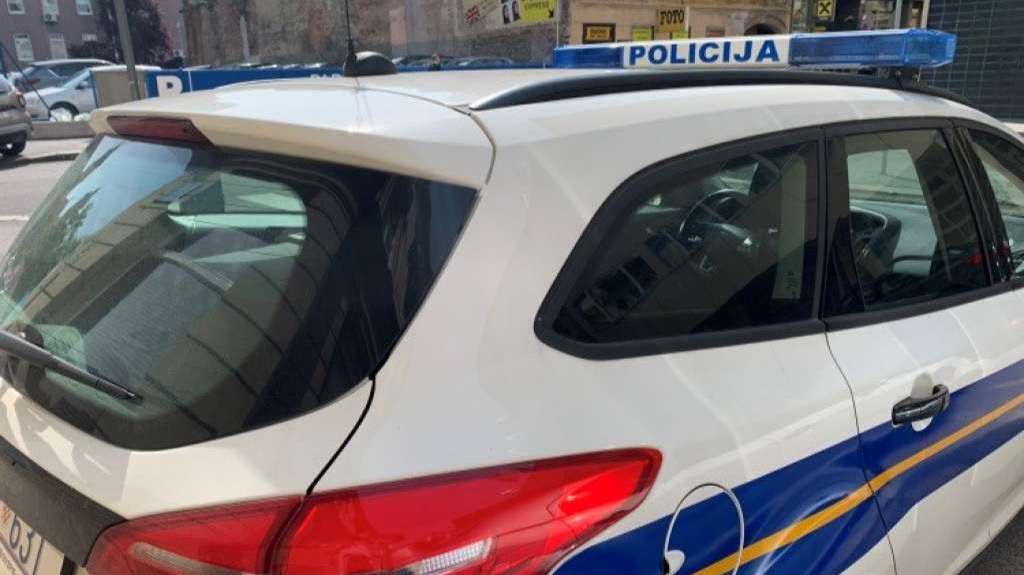 Šokantan slučaj u Slavoniji: Muškarac priznao seksualne radnje nad životinjama, uključujući i mrtvu kokoš