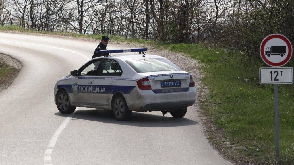 Monstruozan zločin u Staroj Pazovi: Žena drškom sjekire ubila muža u snu, pomogao joj ljubavnik