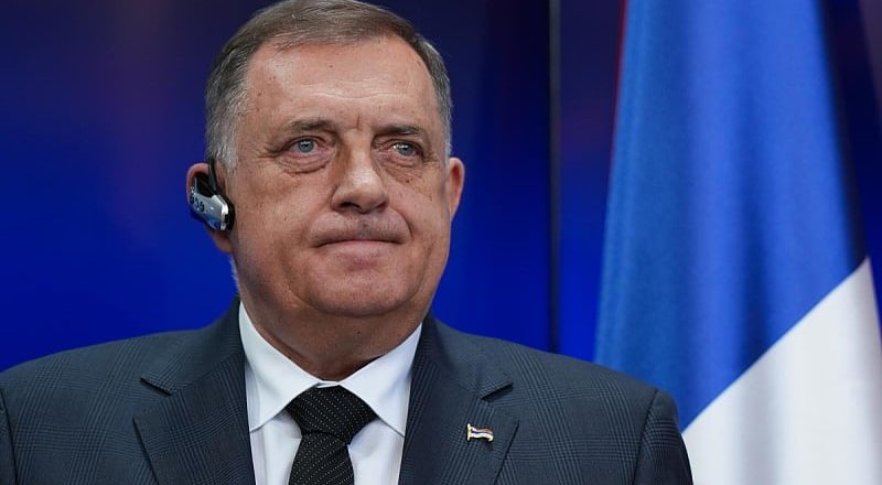 Šamar državi: Dodik je tri i po mjeseca bježao, a bh. pravosuđe ga je danas elegantno pomilovalo