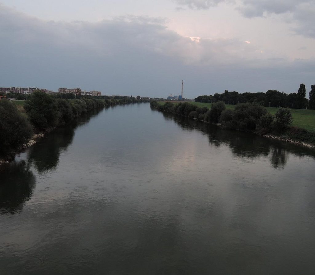 Haos pored Save tokom koncerta: Troje ljudi završilo u rijeci, spasioci intervenirali