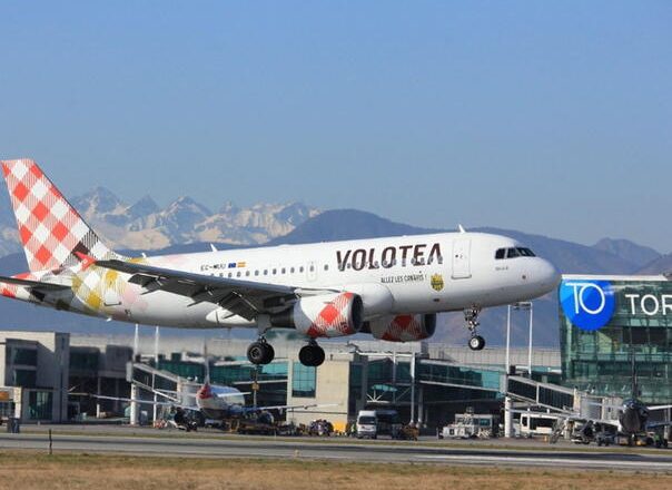 Avion iz Dubrovnika hitno sletio u Torino: Zapalio se motor u letu