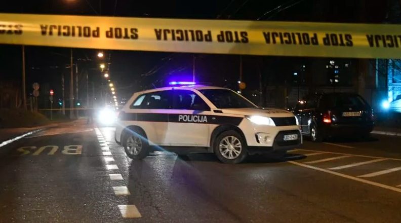 U saobraćajnoj nesreći poginuli otac i sin, majka se bori za život