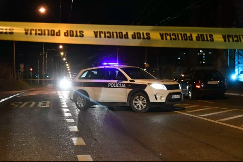 U saobraćajnoj nesreći poginuli otac i sin, majka se bori za život