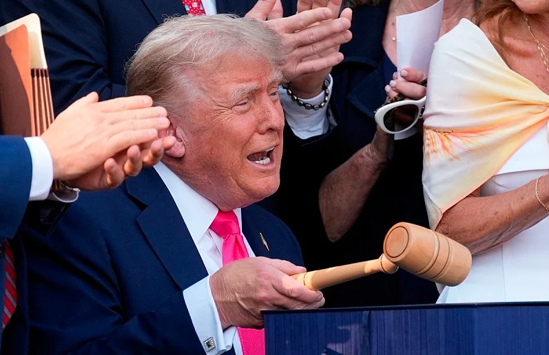 Trump objavio pismo Predsjedništvu BiH: Od 1. augusta SAD uvodi carine od 30% na robu iz BiH