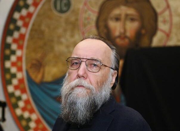 Vučić gubi tlo pod nogama: Glavni ideolog Kremlja poručio Vučić je gotov!