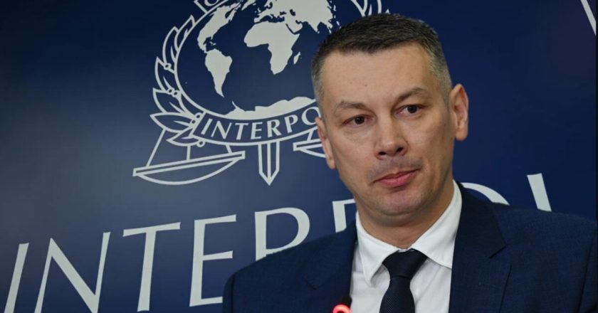 Ne zna engleski, ali vodi Interpol BiH – rođak ministra dobio poziciju bez konkursa?