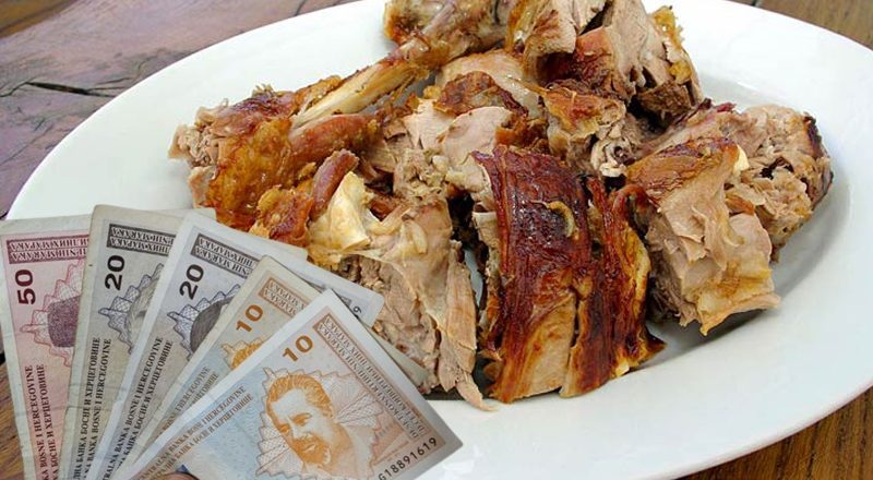 Janjetina postaje luksuz: Porcija 25 KM, salata 6 KM cijene u Jablanici šokiraju posjetitelje