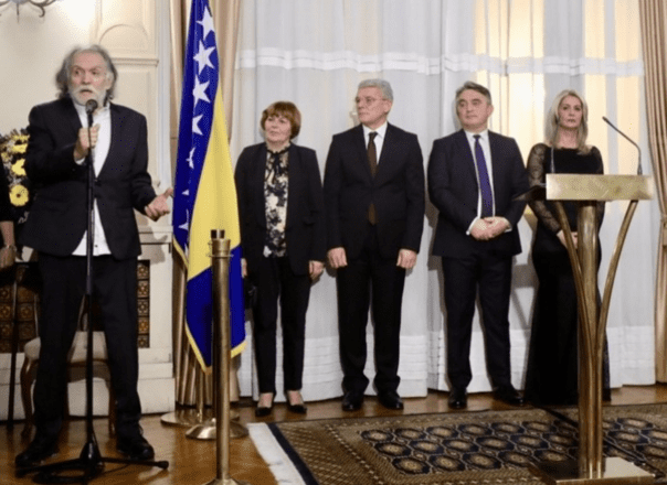 Komšić o Preminulom Josipu Pejakoviću: Bio je Glas Naroda i Čuvar Identiteta Bosne i Hercegovine