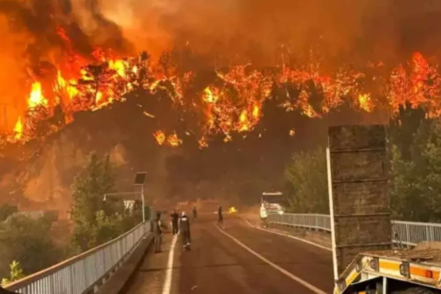 Tragedija u Turskoj: U požaru stradalo deset vatrogasaca, vjetar okrenuo vatru prema njima