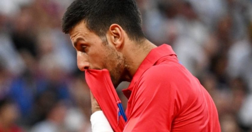 NOVAK ĐOKOVIĆ NA METI OPTUŽBI: Britanci ga prozvali za varanje, Srbija u šoku nakon poraza u polufinalu Wimbledona