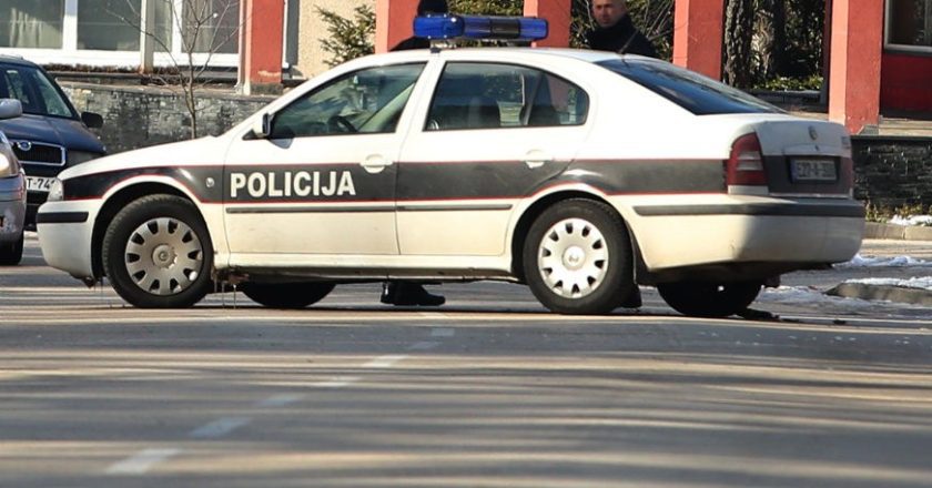 Policija u Tuzli spriječila pokušaj samoubistva: Brza reakcija spasila život žene
