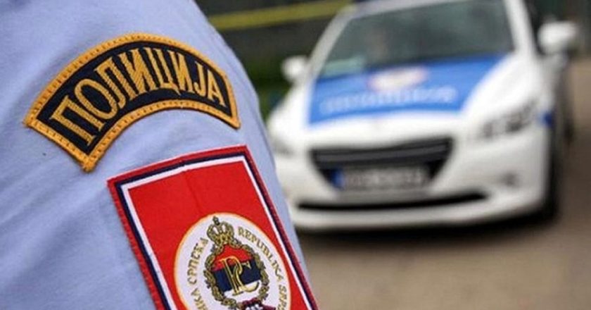 HOROR U BRATUNCU: Tukao sina i partnericu, prijetio nožem da će je zaklati