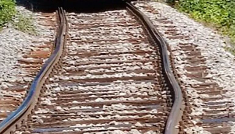 Paklene vrućine u Banjaluci: Šine se iskrivile od toplote, izmjereno 38 stepeni!