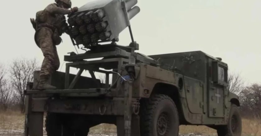 RUSKI DRONOVI UNIŠTILI HRVATSKI RAKETNI SISTEM U UKRAJINI: Objavljen snimak napada na RAK-SA-12 (VIDEO)