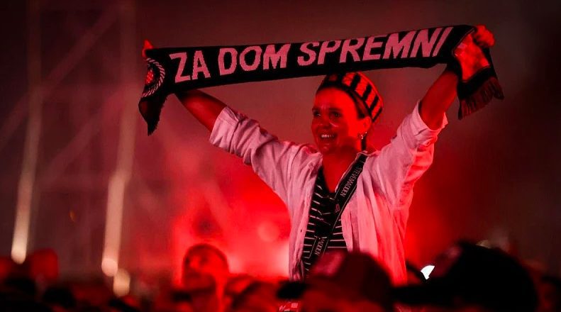 Thompson na koncertu izveo “Čavoglave”: Publika ponovila sporni pozdrav