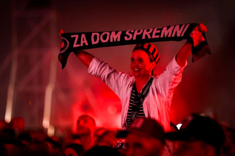 Thompson na koncertu izveo “Čavoglave”: Publika ponovila sporni pozdrav