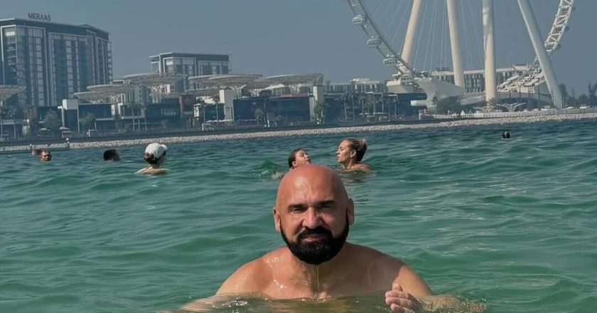 Ramo Isak uživa na zasluženom odmoru na moru