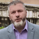 SUAD ĐOZIĆ PALI ALARM: BiH gubi dok Musa “dere jarca, a ustaše kliću“