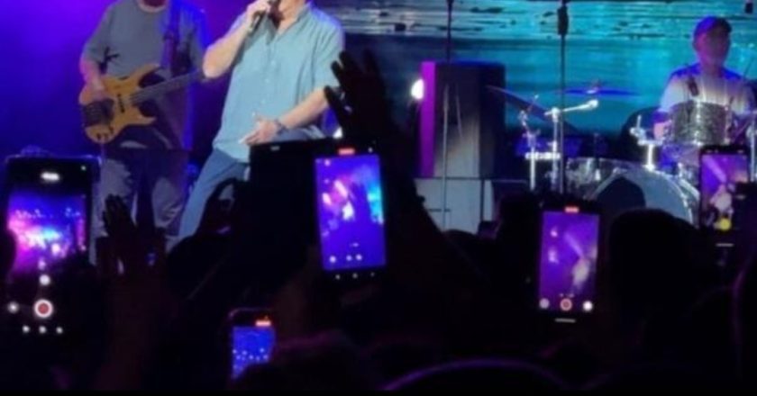 Halid Bešlić: I pored zdravstvenih problema, publika u Banjaluci uživala u legendarnom nastupu