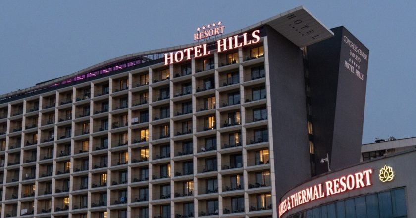 Skoro 50 izraelskih turista zaglavljeno u Sarajevu – pasoši završili u smeću