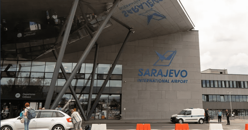 Uhapšen muškarac koji je prijetio Dodiku: Avion ga doveo pravo u ruke policije!