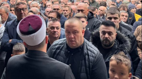 Hafiz ef. Malkić na dženazi Halidu Bešliću: “Odlaskom našeg brata, na gubitku je cijeli svijet”