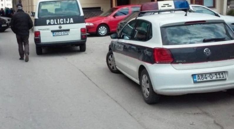 Novi detalji pucnjave u Gornjem Vakufu: Otac pucao na sina, povrijeđen i policajac