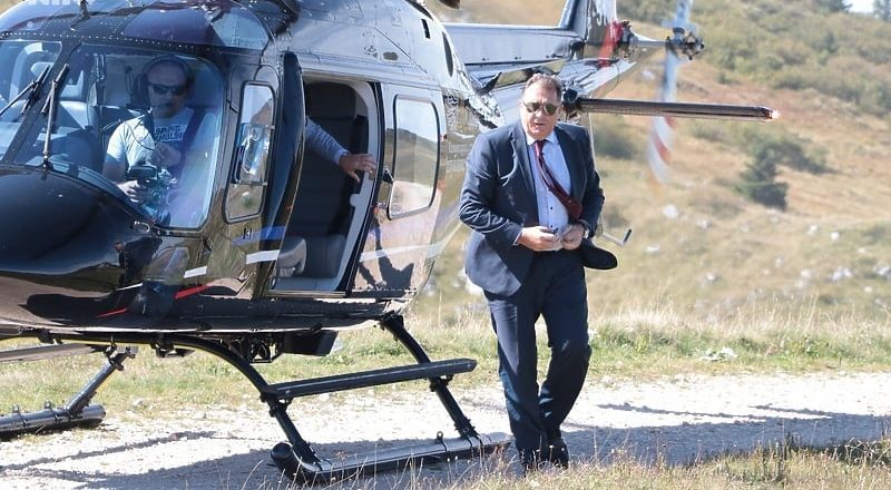 Gradonačelnik Bijeljine optužio Dodika: “Voza se helikopterom plaćenim javnim novcem”