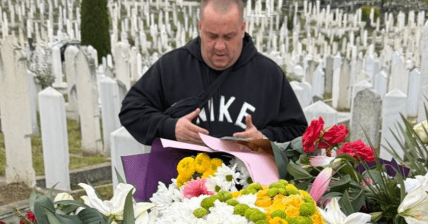 Dino Bešlić posjetio očev mezar u društvu najbližih saradnika