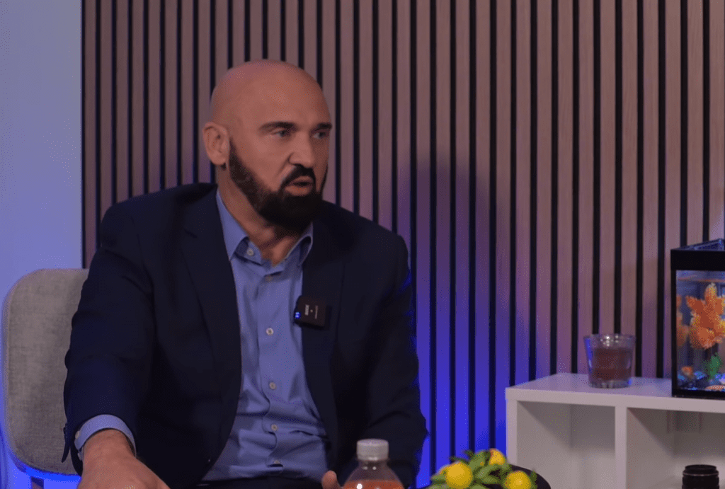 Ramo Isak o Faći: Noge im se tresu kad me sretnu, upišaju se od straha