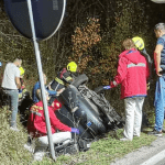 Tragedija kod Banjaluke: Poginuli otac i sin u sudaru automobila i autobusa
