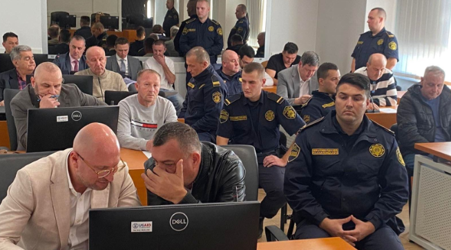 Jedan od uhapšenih pedo*ila iz Tuzle usvojio djevojčicu koju je podvodio (VIDEO)