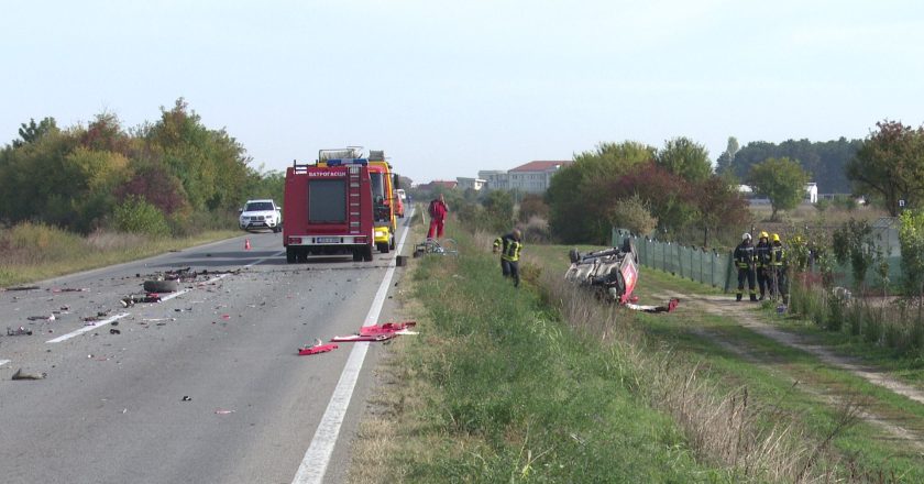 Još jedna teška nesreća u BiH: U sudaru tri vozila poginula jedna osoba