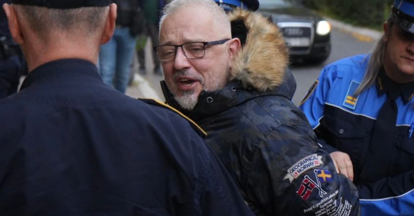 Amir Pašić predat u Tužilaštvo KS, građani uzvikivali: ‘Faćo legendo, ljubimo te’