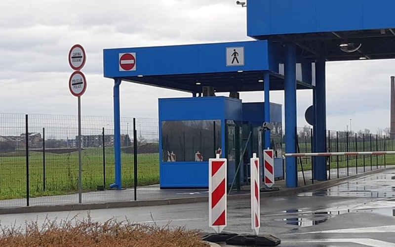 Na granici zaustavljeno vozilo Hitne pomoći: Umjesto pacijenta, krijumčarena roba