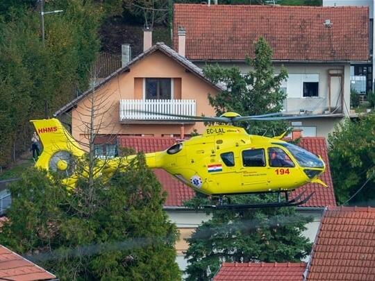 Učenik ranjen nožem ispred škole: Helikopterom prebačen u bolnicu