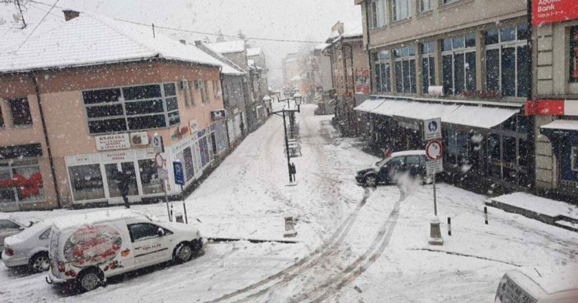 Gračanica: Koliformne bakterije u vodi uzrok masovnog trovanja mještana