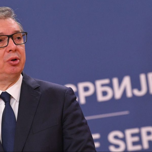 Vučić: Problem je i kada Bosni i Hercegovini dajemo barut, oni nama daju kapisle