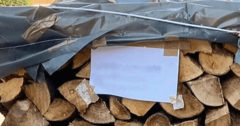 Samo u BiH: Lopovi mu noću krali drva, pa im ostavio poruku